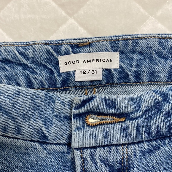Good American girlfriend FIT mid rise size 12 waist never worn without tags. - Picture 3 of 5